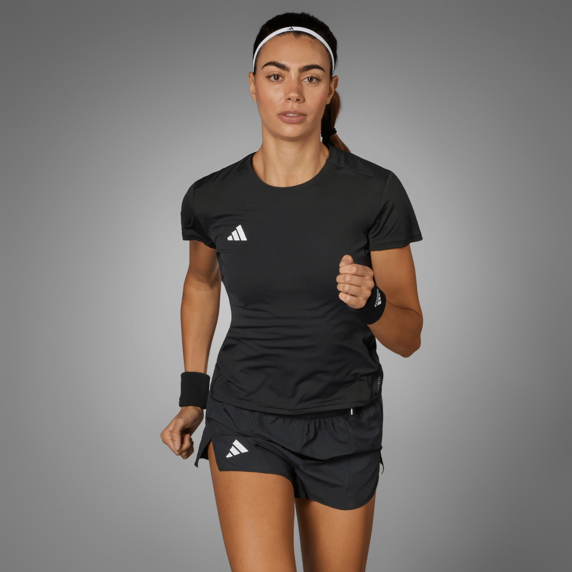 Adidas - 9K Crew Adizero E Tee dames