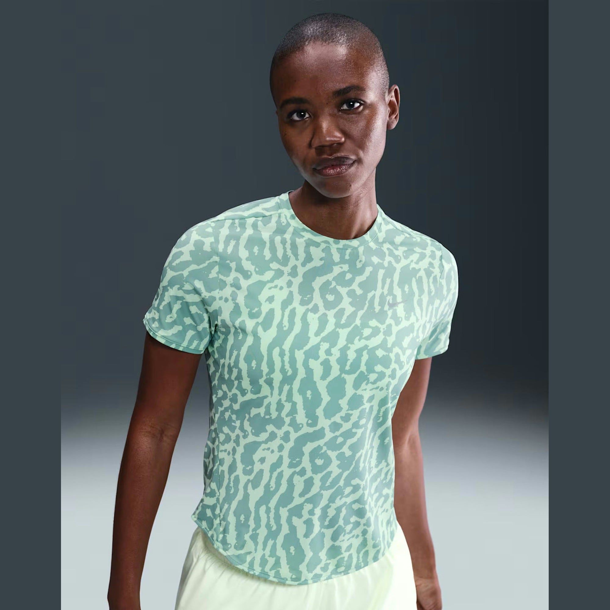 Nike - Swift Dri-FIT Short-Sleeve Running Top Dames