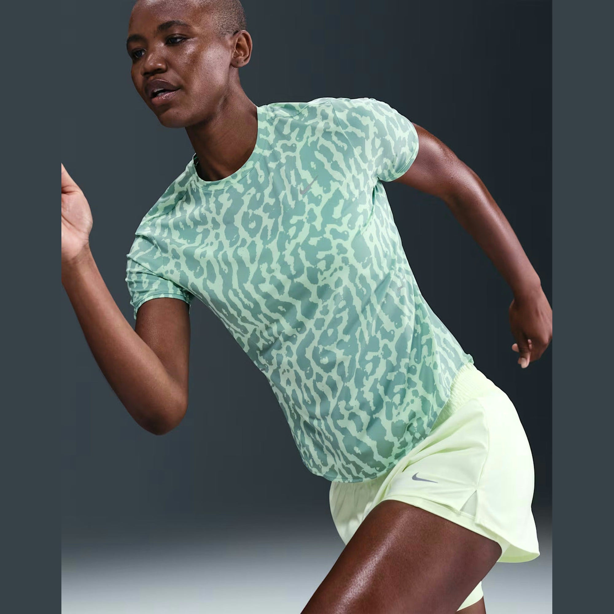 Nike - Swift Dri-FIT Short-Sleeve Running Top Dames